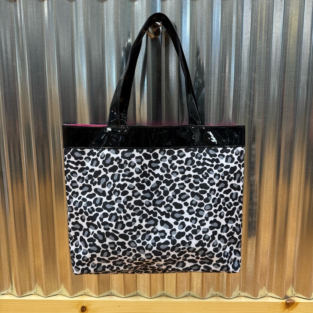 Snooki : Black and White Leopard Print Tote Bag - Picture 2 of 4
